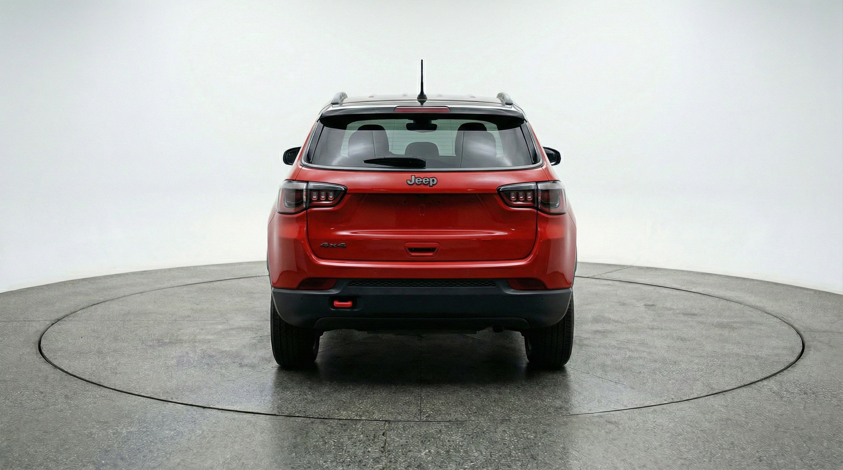 Used 2025 Jeep Compass Trailhawk AWD/4WD image 7