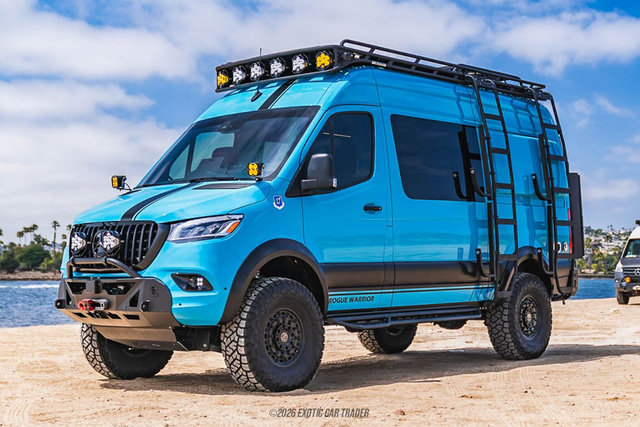 Used 2024 Mercedes-Benz Sprinter 2500 w/ Parking Package image 14