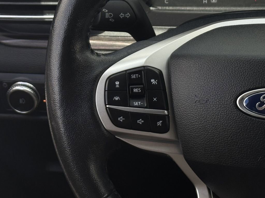 Used 2023 Ford Explorer Limited image 15