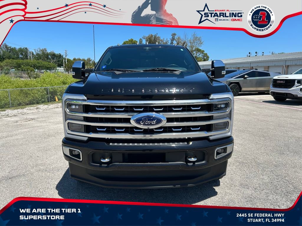 Used 2023 Ford F250 Platinum AWD/4WD image 2