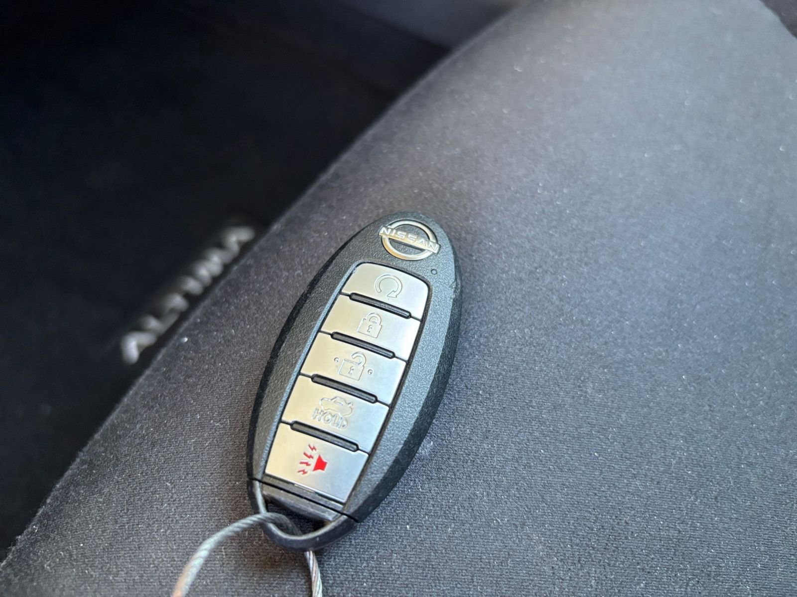 Used 2025 Nissan Altima 2.5 SV FWD image 25