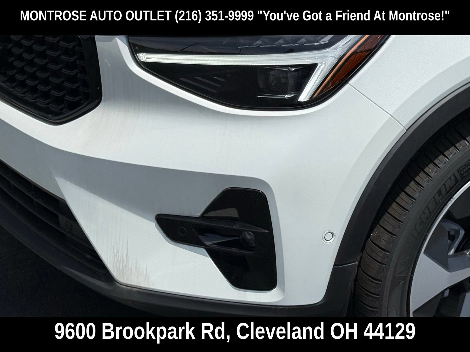 New 2026 Volvo XC40 B5 Plus w/ Protection Package Premier AWD/4WD image 11