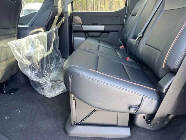 New 2026 Ford F250 Lariat w/ Black Appearance Package image 20