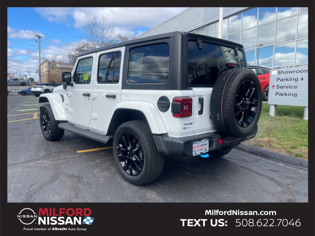 Used 2022 Jeep Wrangler Unlimited Sahara image 3