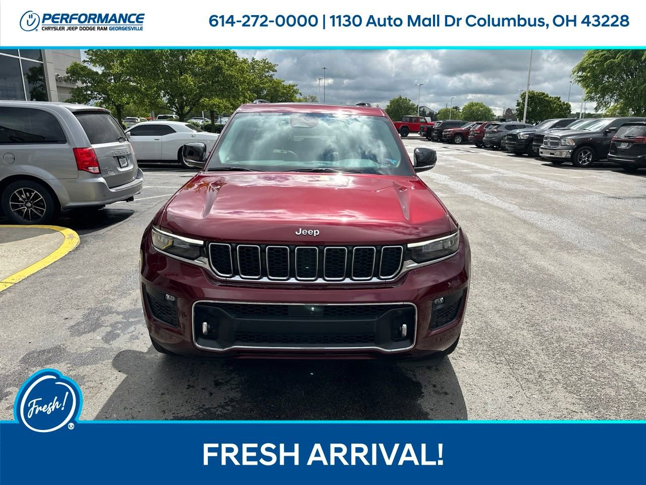 Used 2023 Jeep Grand Cherokee Overland w/ Luxury Tech Group IV AWD/4WD image 9