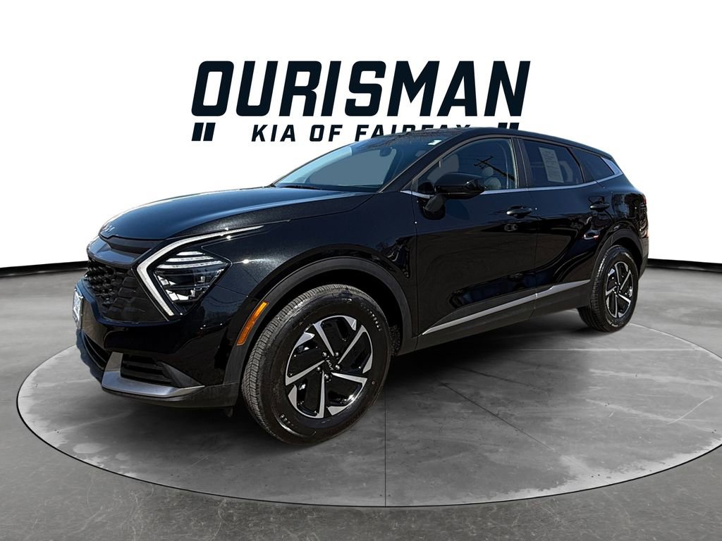 Used 2025 Kia Sportage LX image 2