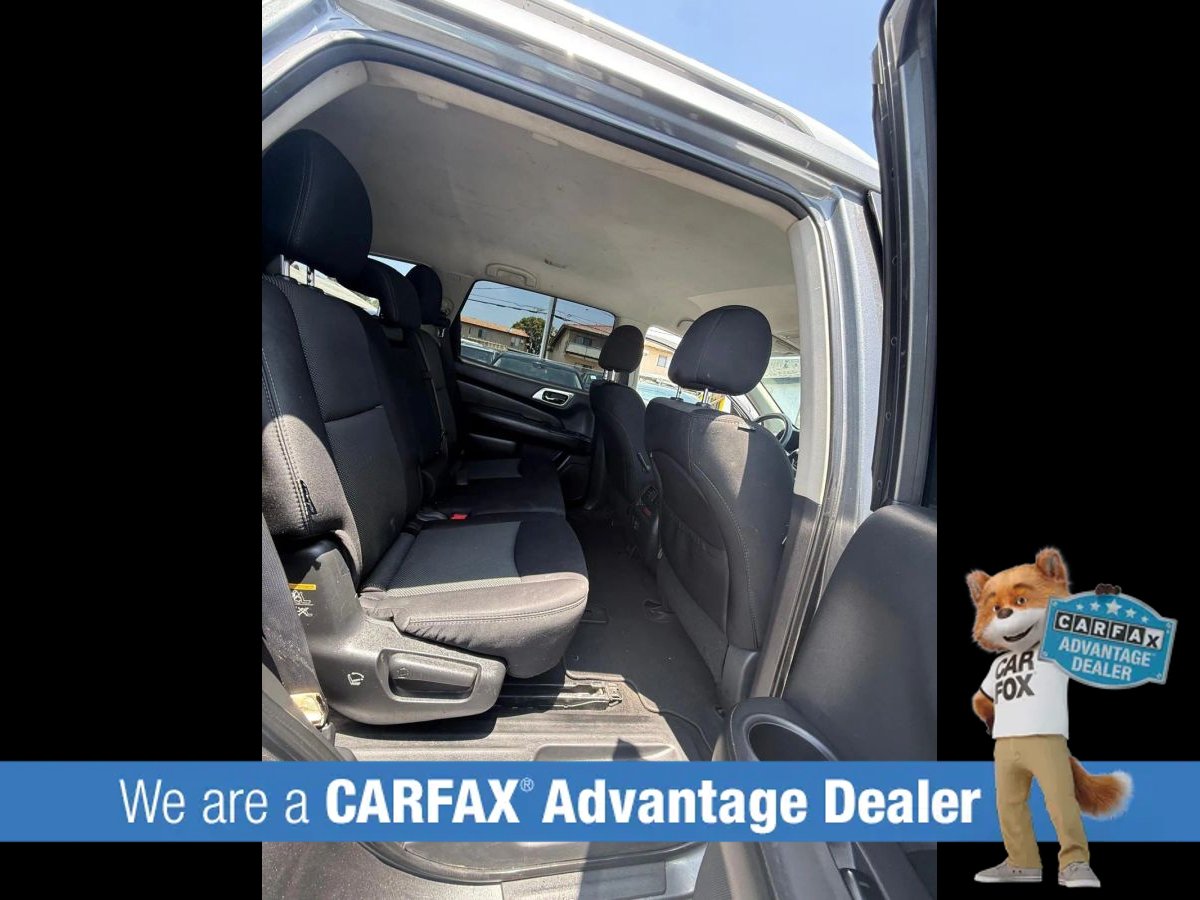 Used 2018 Nissan Pathfinder S FWD image 16