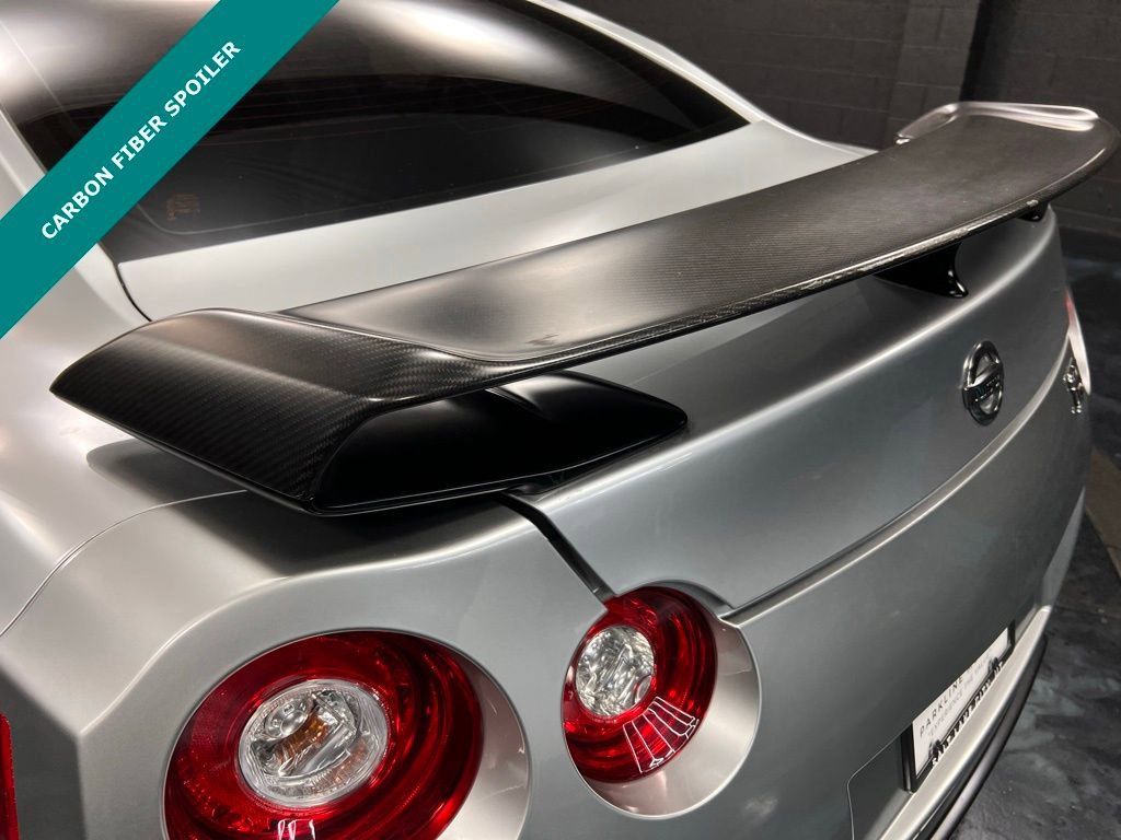 Used 2016 Nissan GT-R Black Edition image 23