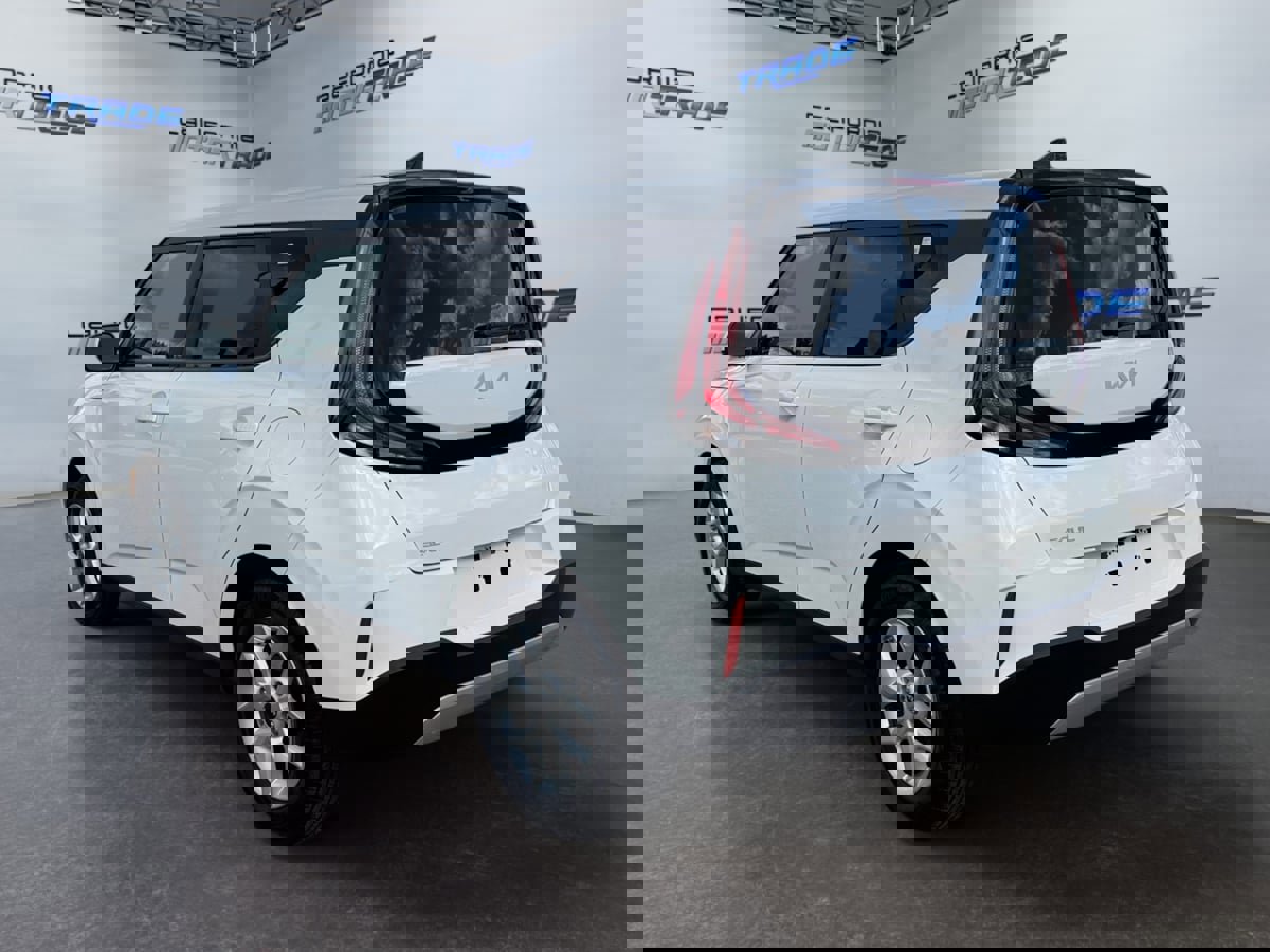 Used 2024 Kia Soul LX w/ Option Group 015 image 7