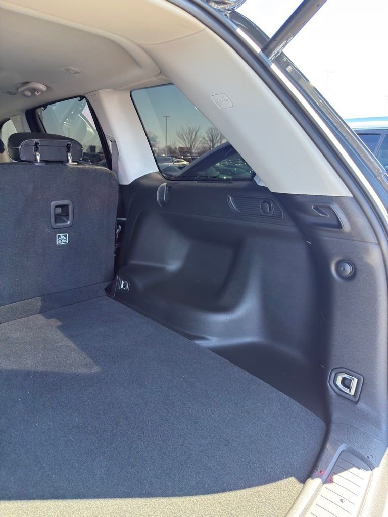 Used 2024 Jeep Grand Cherokee Limited w/ Luxury Tech Group II image 31