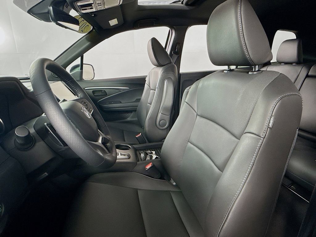 Certified 2023 Honda Passport EX-L image 32