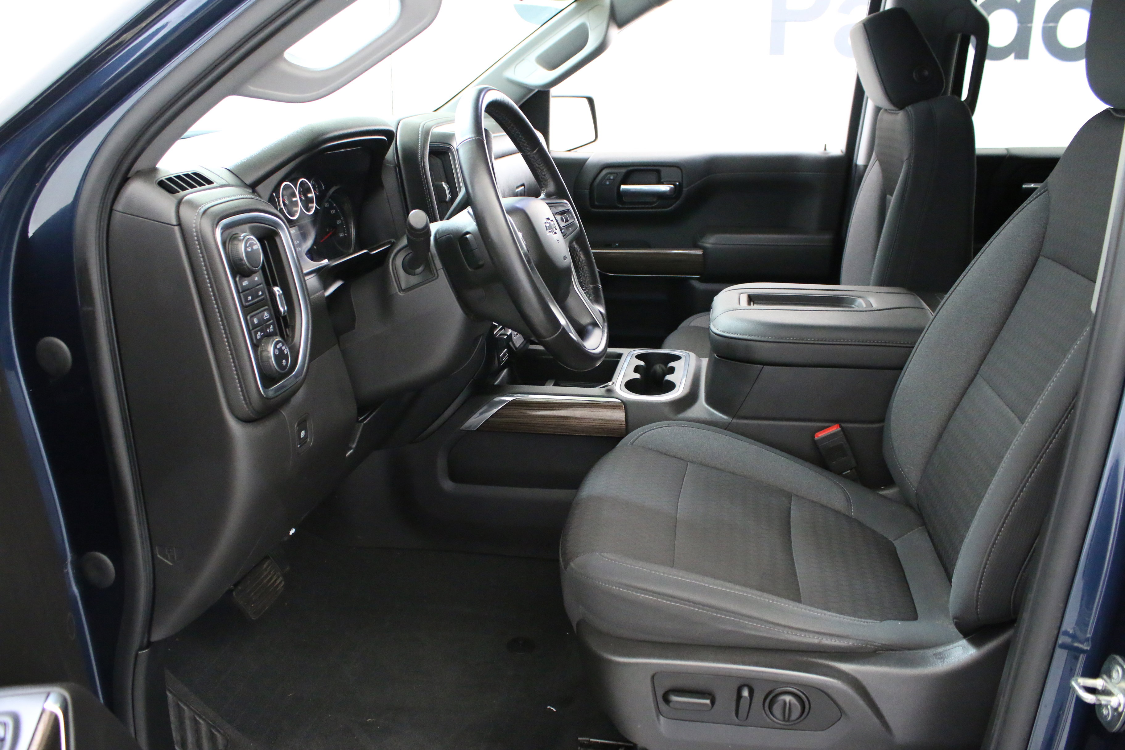Used 2020 Chevrolet Silverado 1500 RST image 25