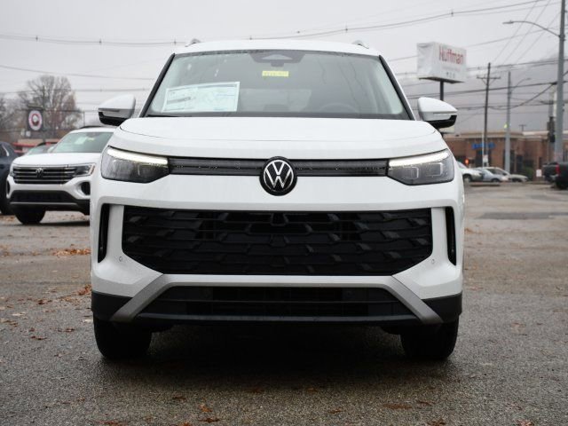 New 2026 Volkswagen Tiguan S image 2