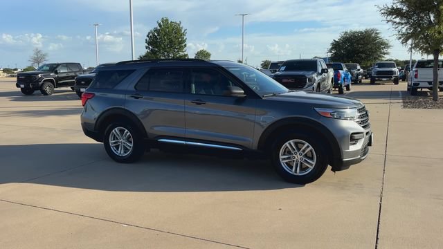 Used 2022 Ford Explorer XLT RWD image 3