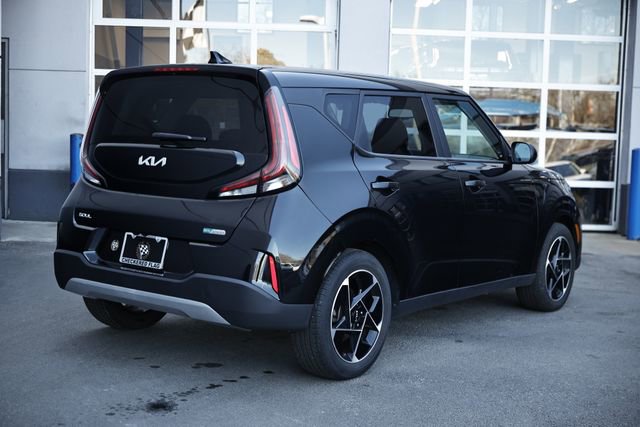Used 2023 Kia Soul EX image 7