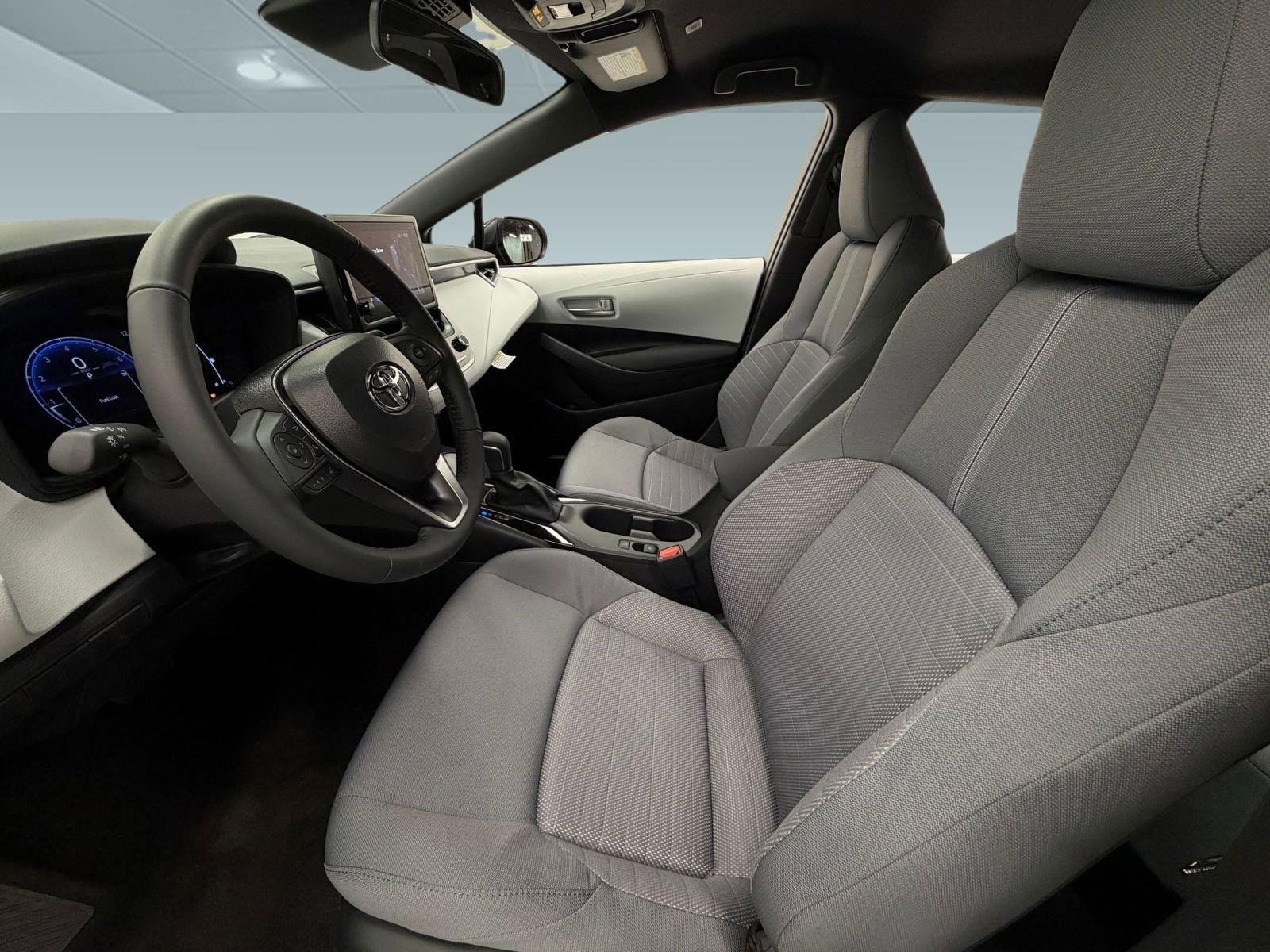 New 2026 Toyota Corolla SE image 4