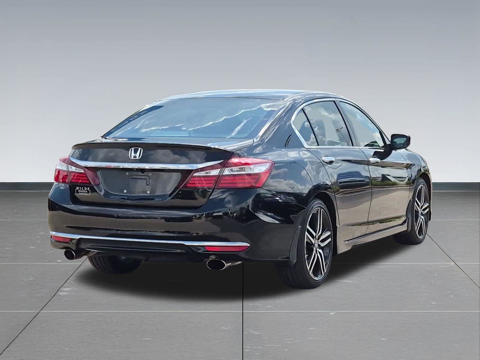 Certified 2017 Honda Accord Sport image 6