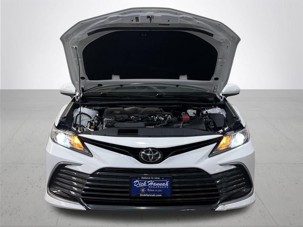 Used 2023 Toyota Camry LE FWD image 5