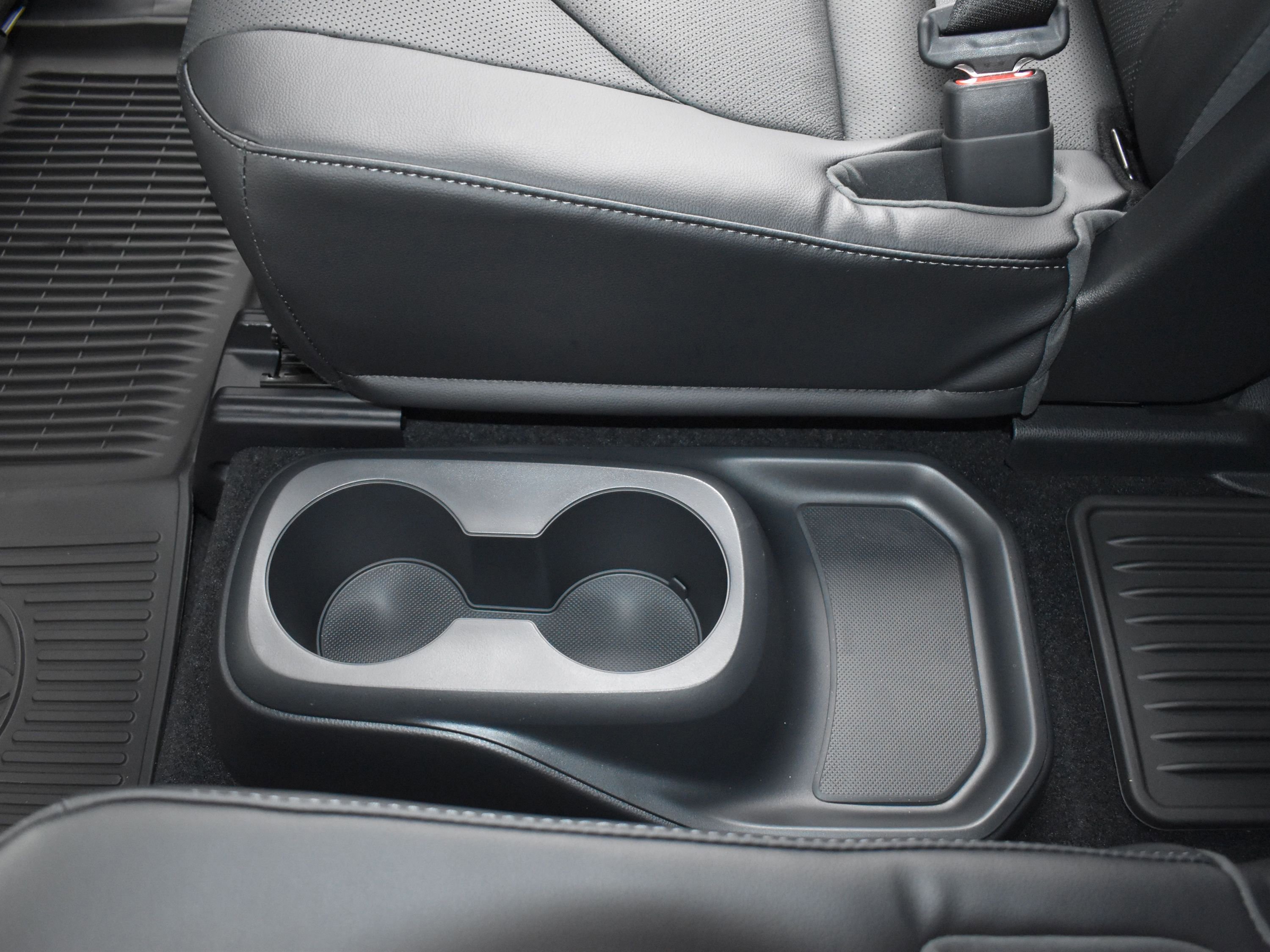 Used 2022 Toyota Highlander Platinum image 25