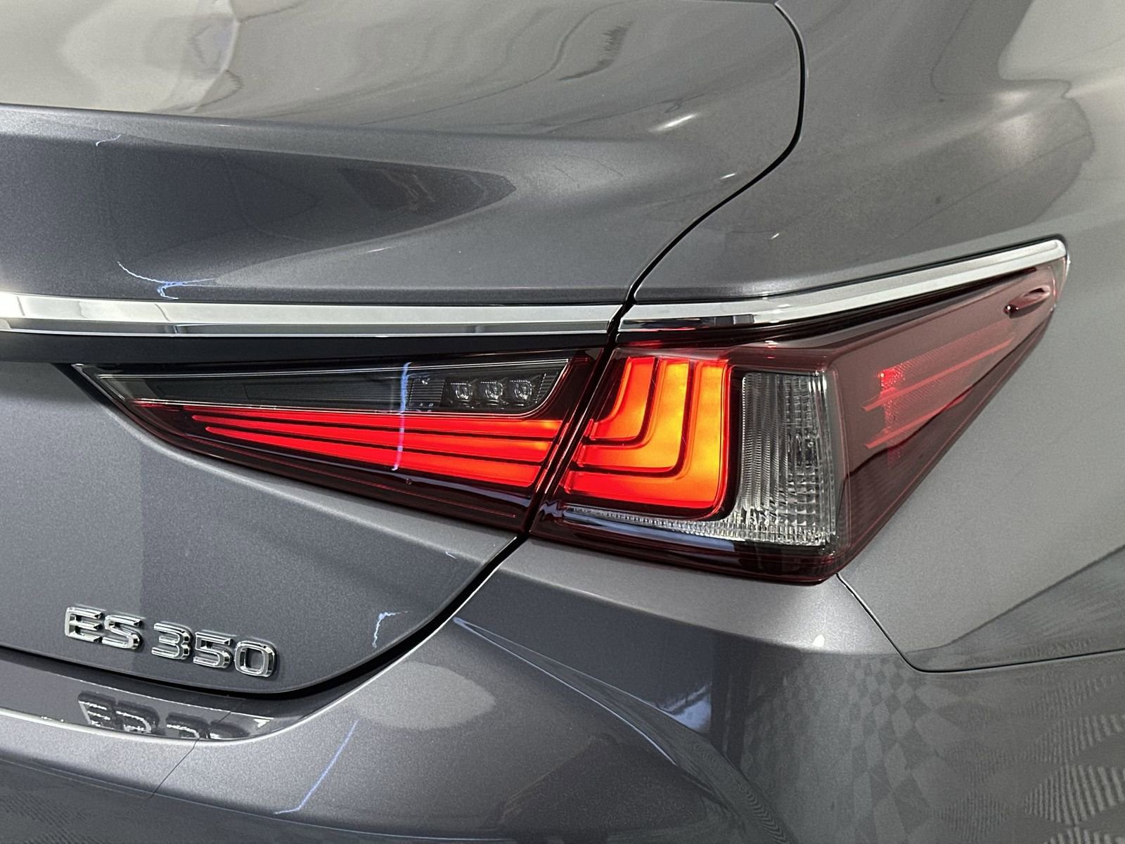 Used 2019 Lexus ES 350 w/ Accessory Package 2 FWD image 26