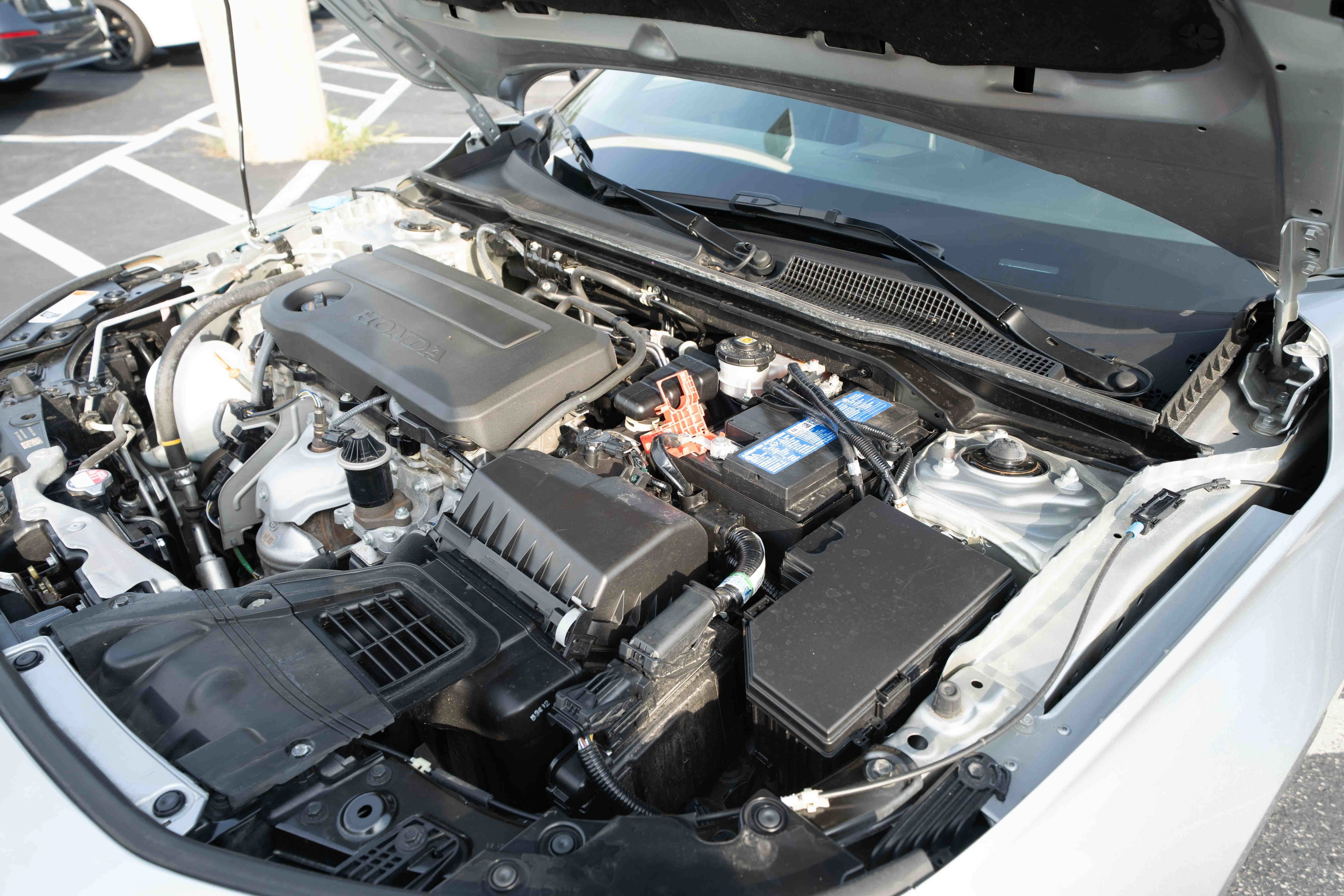 Used 2025 Honda Civic Sport image 32