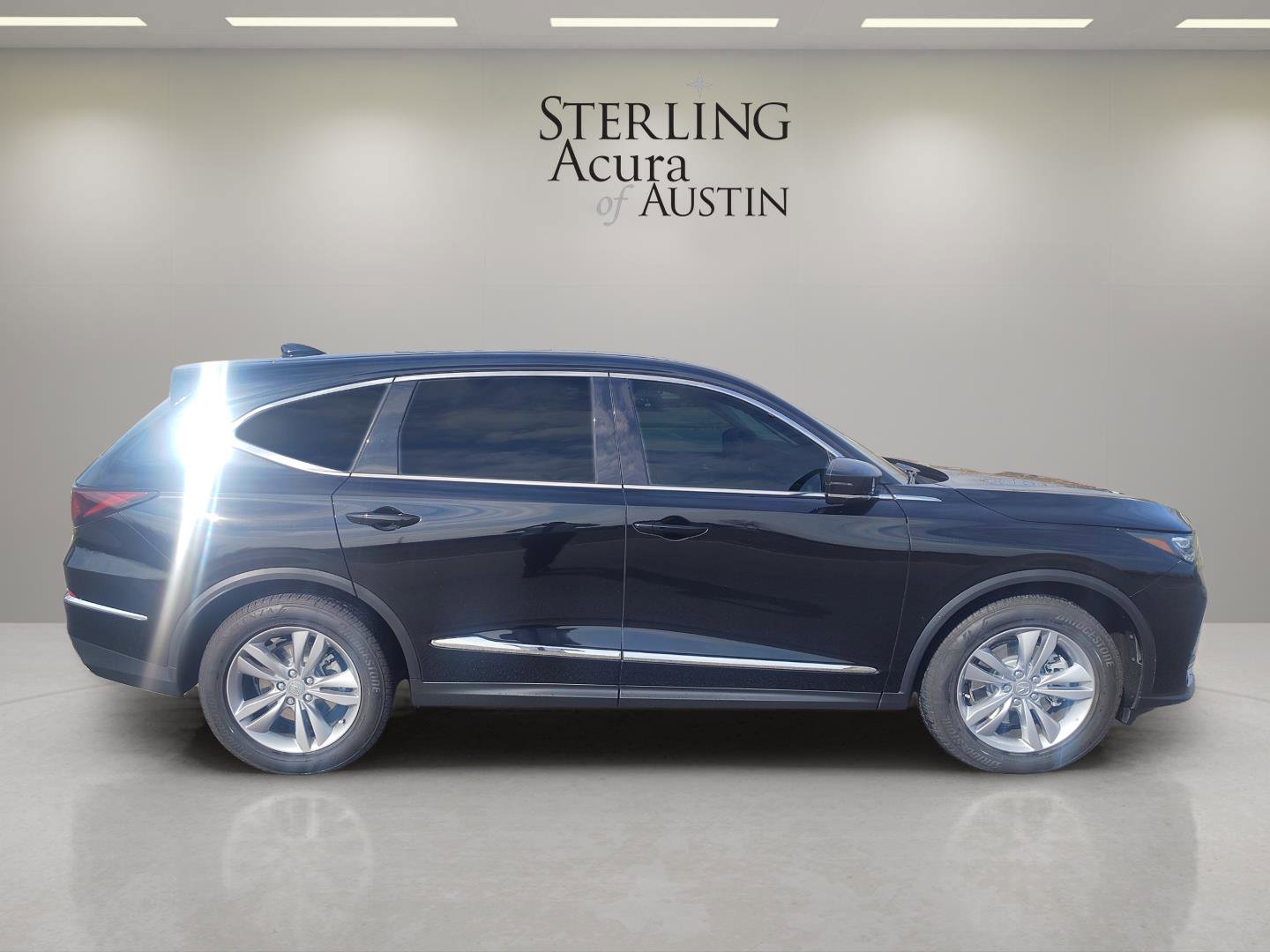 Certified 2025 Acura MDX SH-AWD image 4