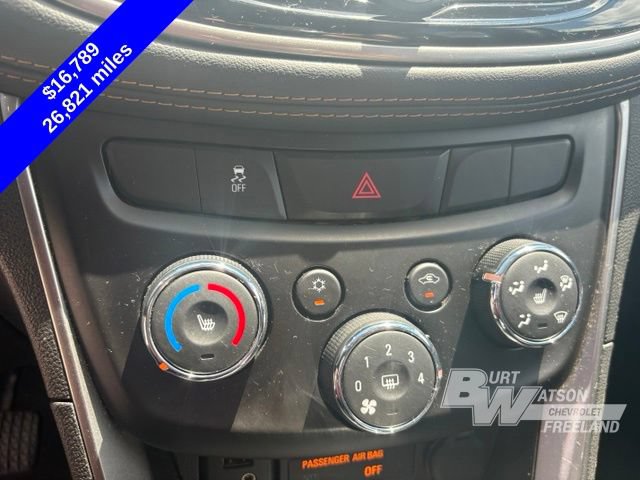 Used 2021 Chevrolet Trax LT w/ Premium Seat Package AWD/4WD image 19