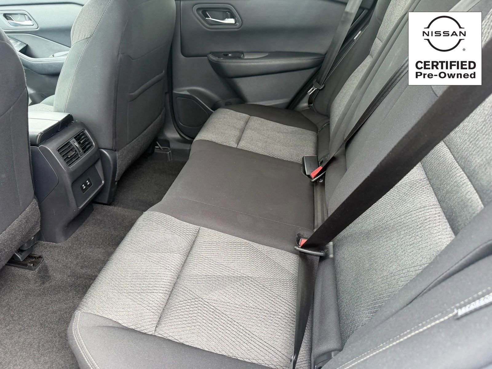 Certified 2025 Nissan Rogue SV FWD image 13