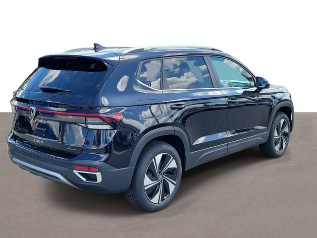 New 2026 Volkswagen Taos SE AWD/4WD image 4
