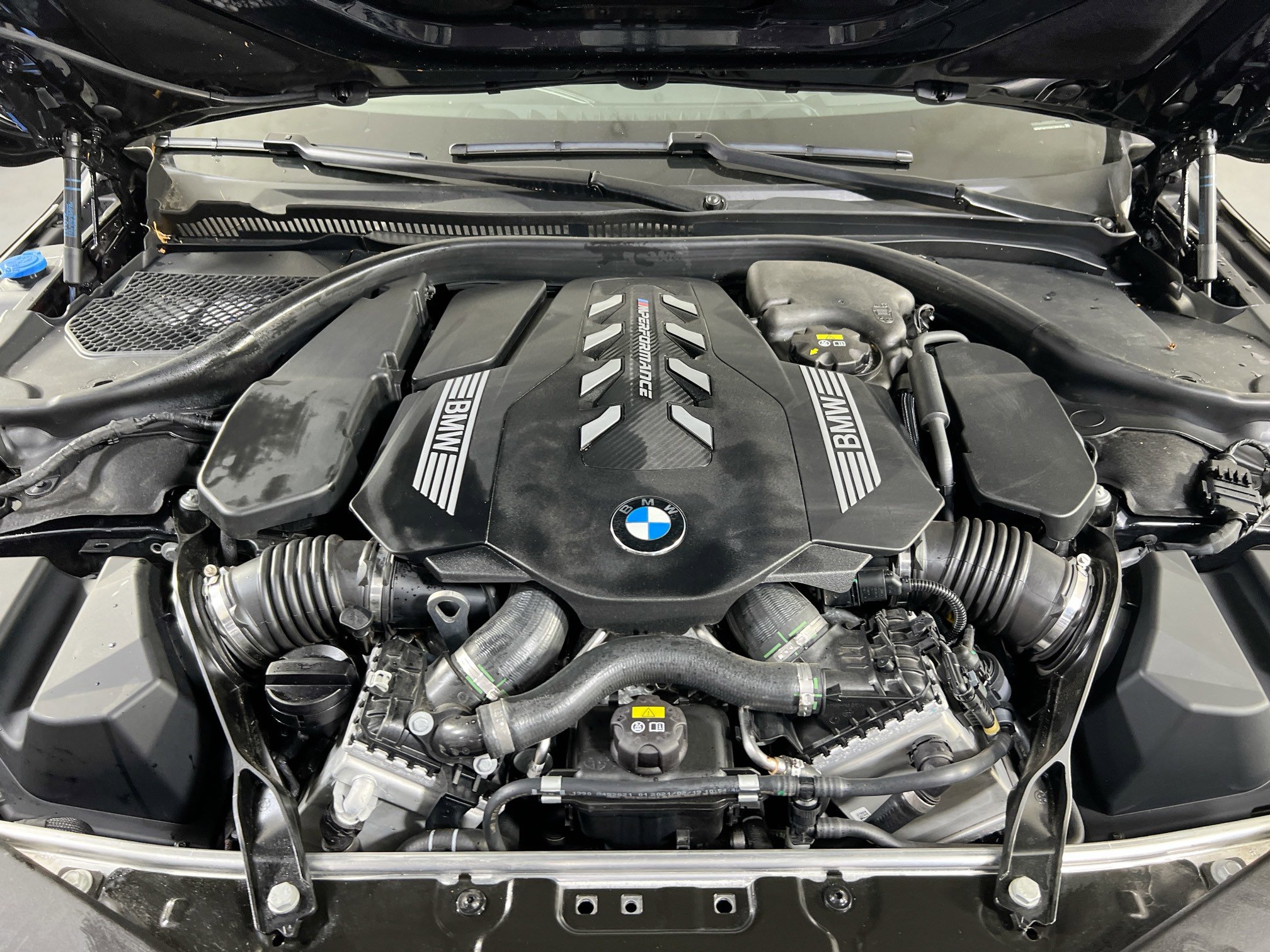 Used 2022 BMW M850i xDrive Convertible w/ Driving Assistance Package image 30