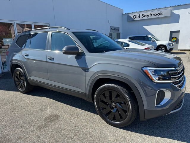 New 2026 Volkswagen Atlas SE image 3