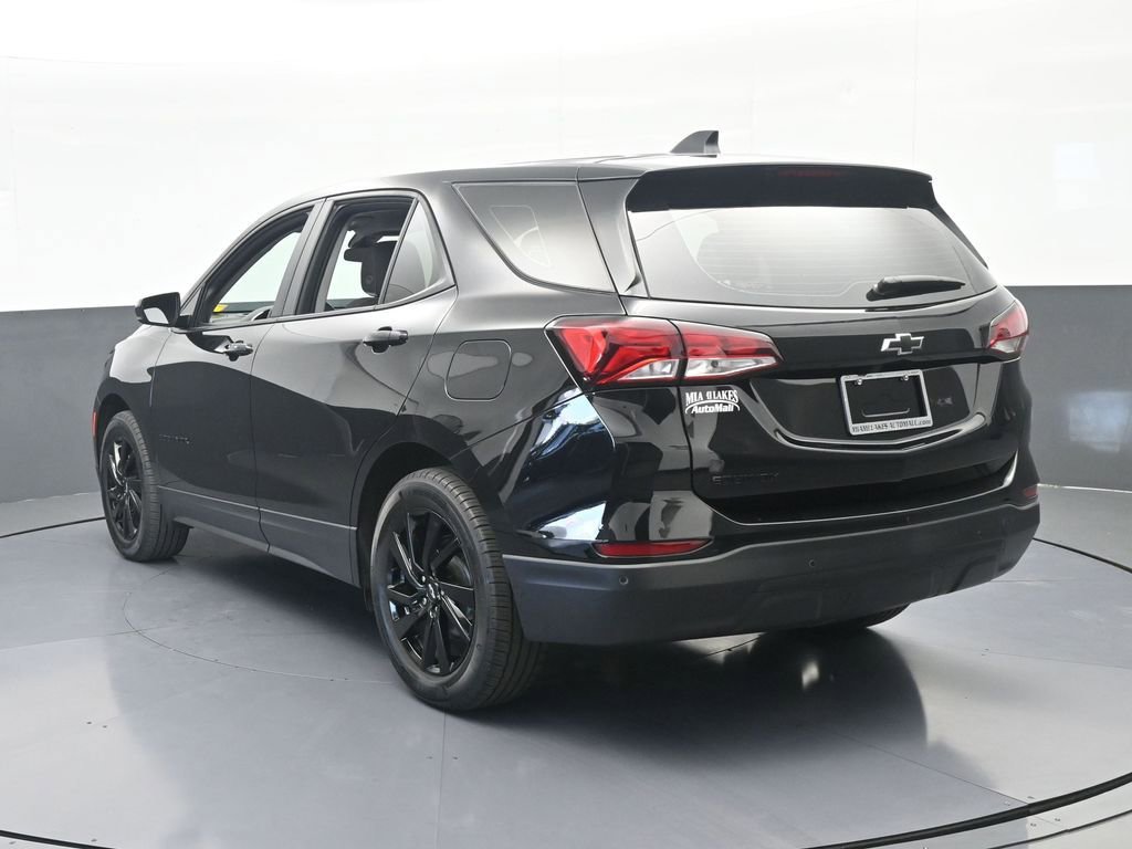 Used 2024 Chevrolet Equinox LS w/ Midnight Edition FWD image 4