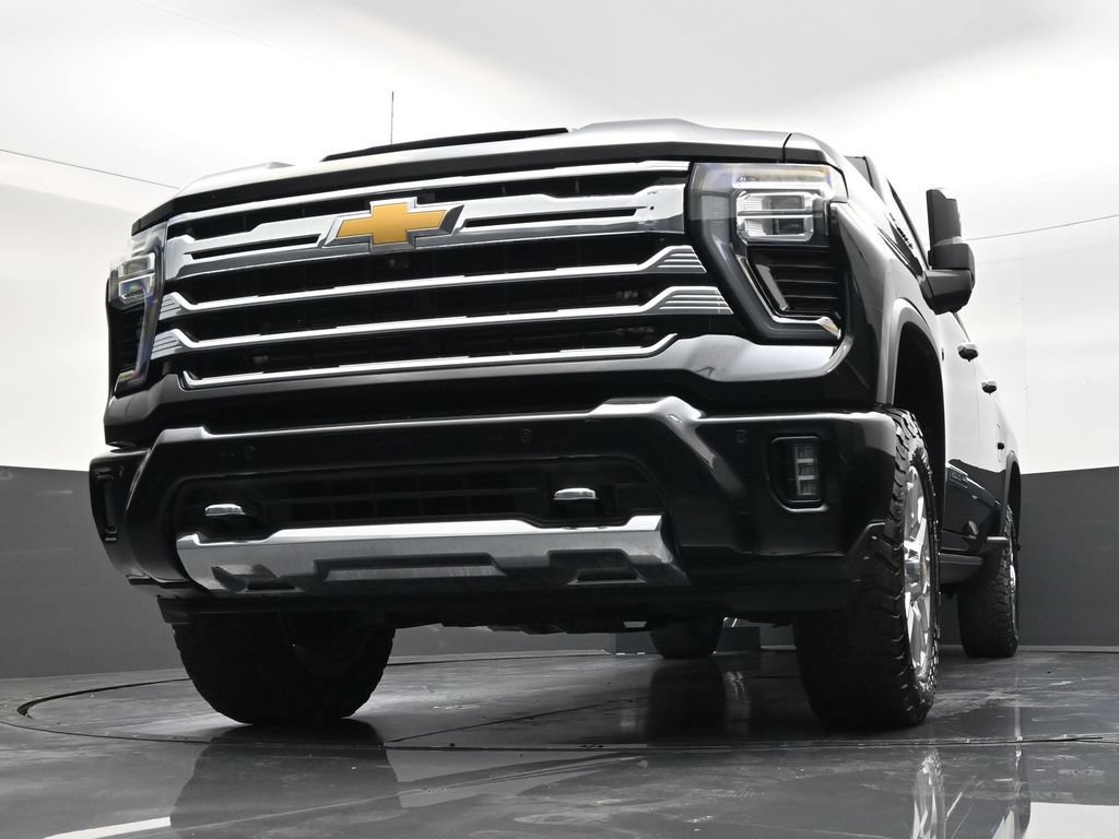 Used 2024 Chevrolet Silverado 2500 High Country w/ High Country Premium Package AWD/4WD image 24