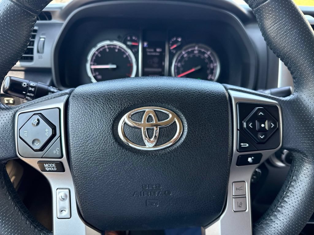 Used 2021 Toyota 4Runner Limited AWD/4WD image 13