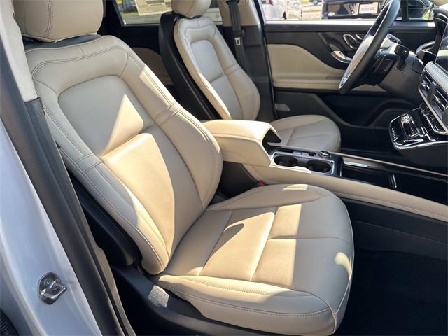 New 2026 Lincoln Corsair Premiere image 9