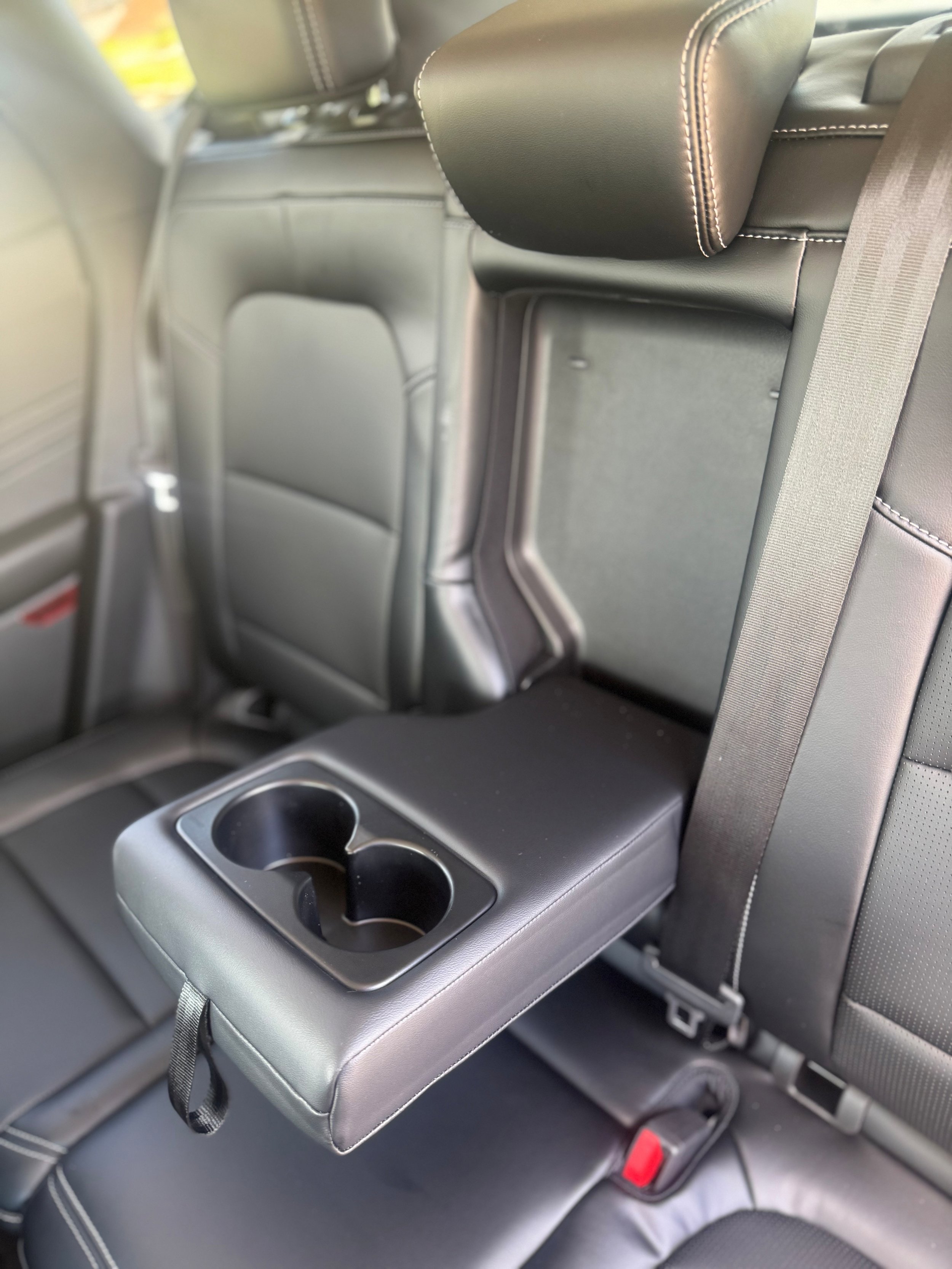 Used 2024 Ford Escape Platinum image 30