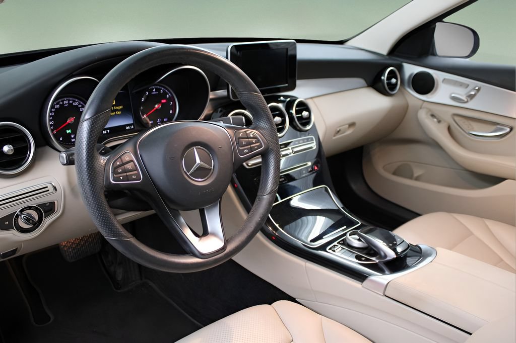 Used 2016 Mercedes-Benz C 300 4MATIC Sedan image 11