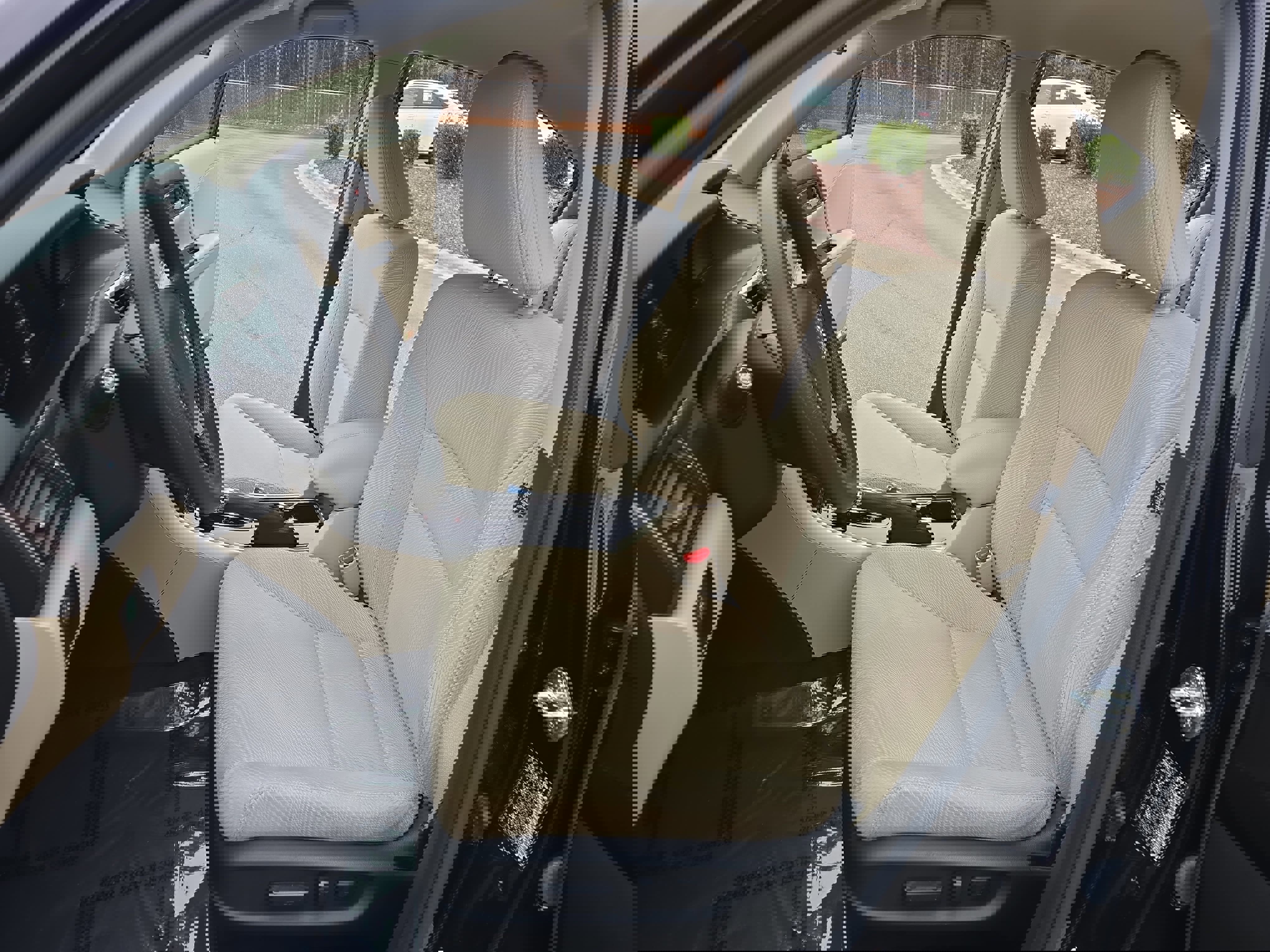 Used 2017 Honda Accord Hybrid Sedan image 16