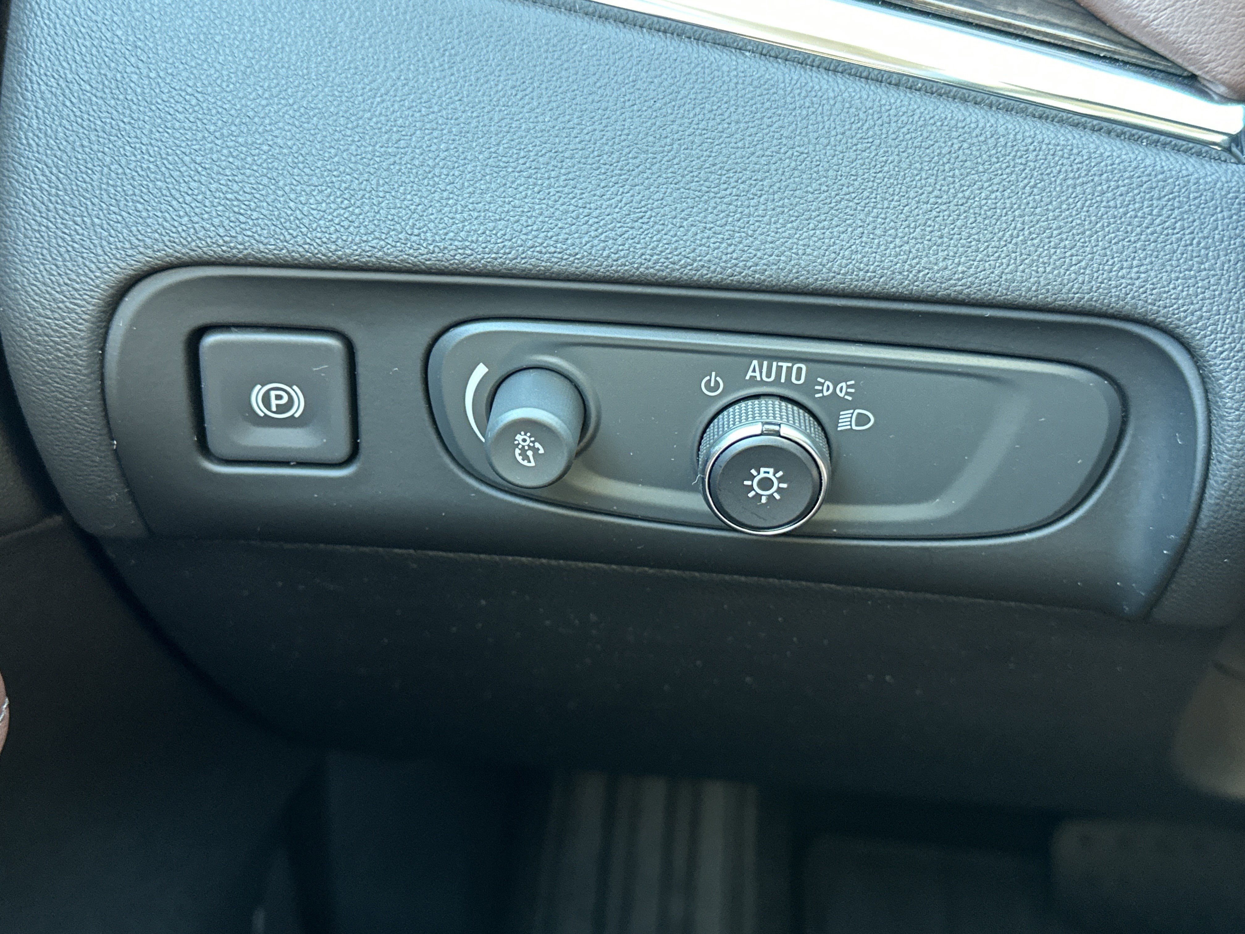 Used 2018 Buick Enclave Avenir w/ Avenir Technology Package image 29