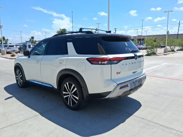 Used 2023 Nissan Pathfinder Platinum FWD image 4