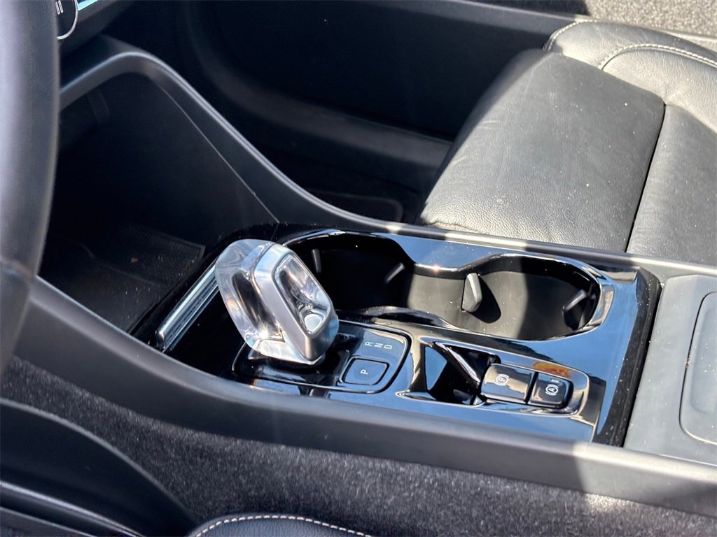 Used 2023 Volvo XC40 B5 Plus w/ Protection Package Premier image 10