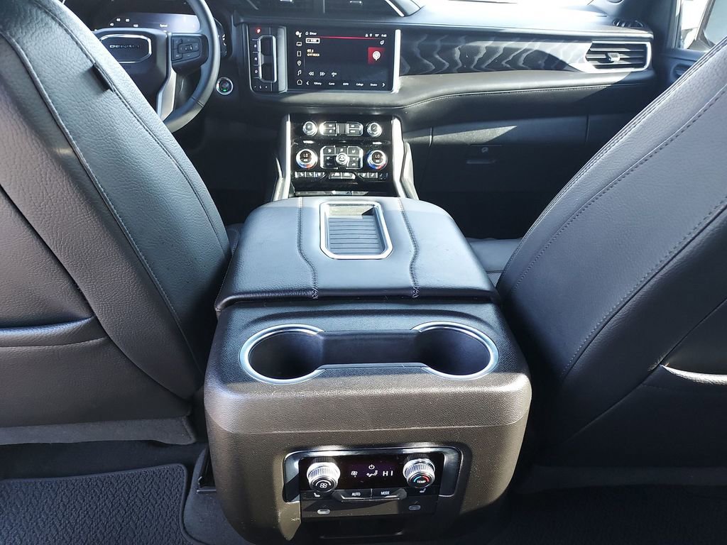 Used 2023 GMC Yukon Denali image 10