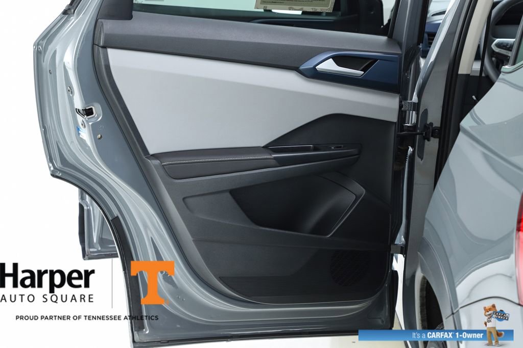 Used 2024 Volkswagen Taos SE w/ Panoramic Sunroof Package image 55