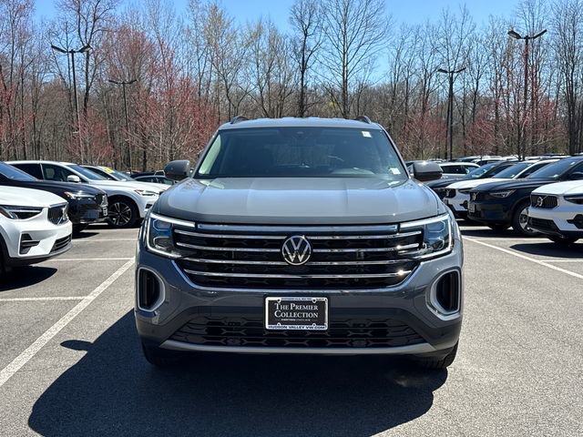 Certified 2025 Volkswagen Atlas SE image 8