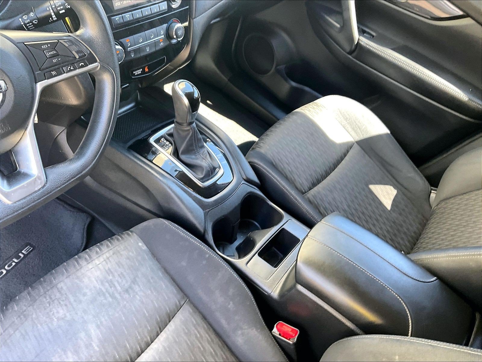 Used 2017 Nissan Rogue S w/ Appearance Package FWD image 17