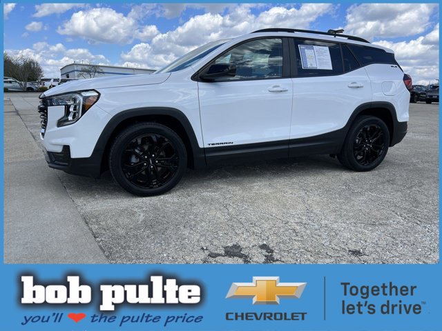 Used 2022 GMC Terrain SLE w/ Driver Convenience Package image 1