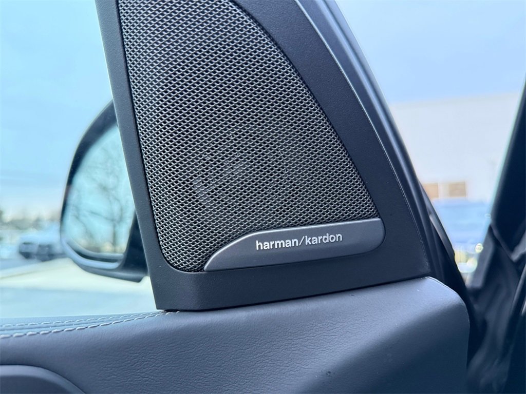 Certified 2023 BMW X7 xDrive40i w/ Executive Package image 31