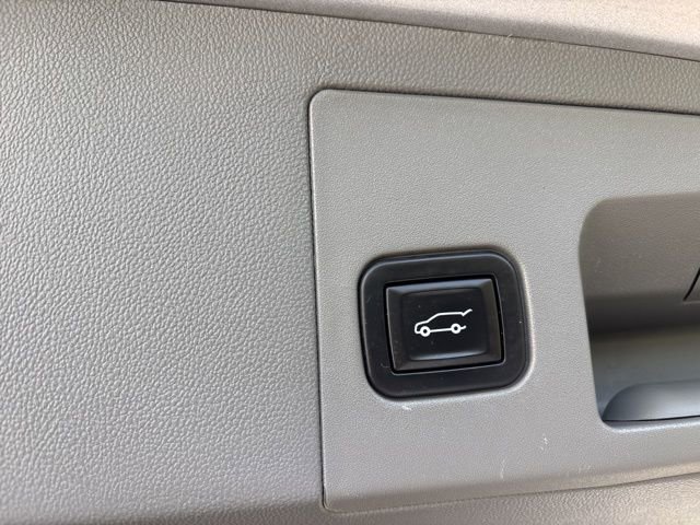 Used 2020 Cadillac XT5 Premium Luxury w/ LPO, Floor Liner Package image 37