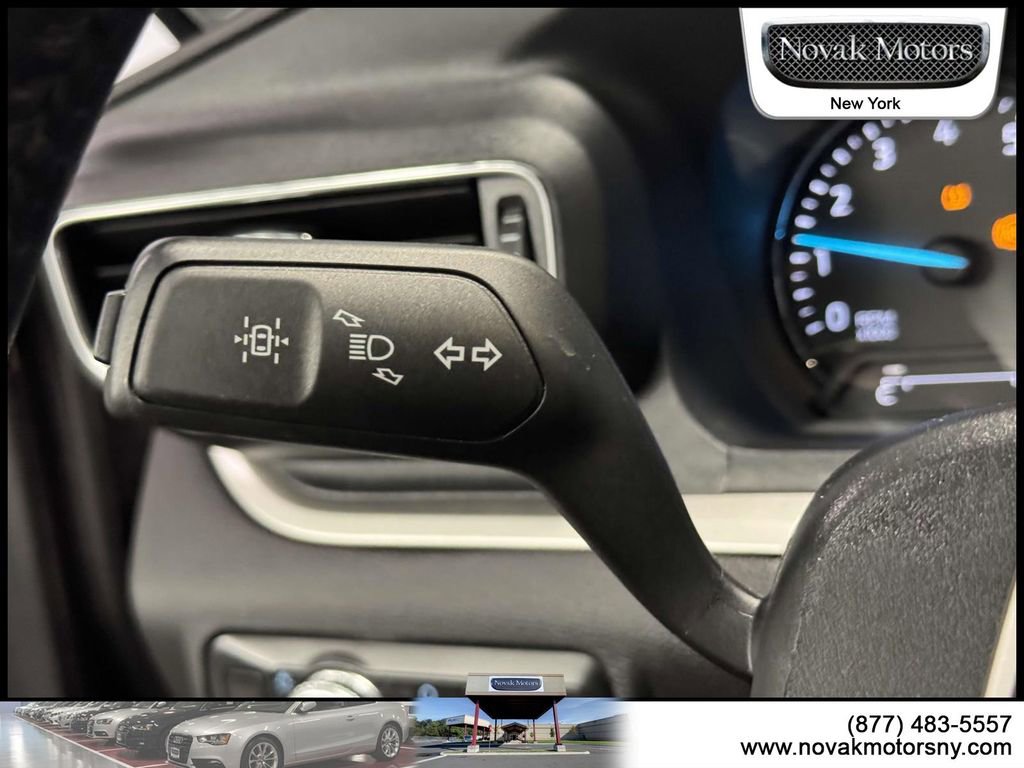 Used 2022 Ford Explorer XLT w/ Equipment Group 202A image 19