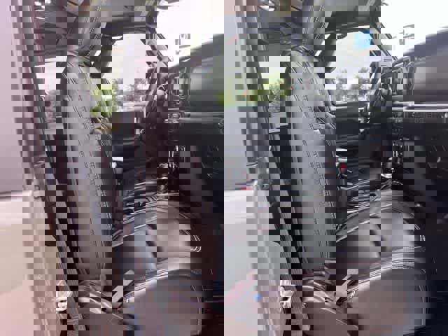 Used 2023 Jeep Wrangler Sport S image 12